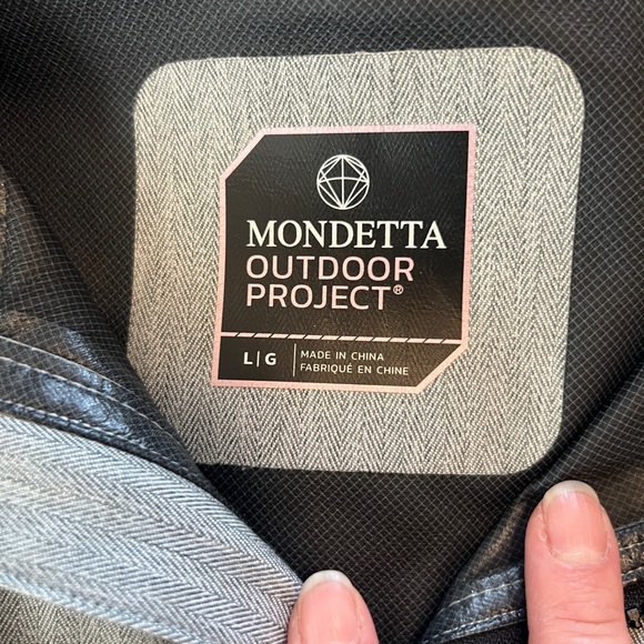 Mondetta brand tailored gray hooded women's zippered raincoat - size Large - Picture 14 of 16